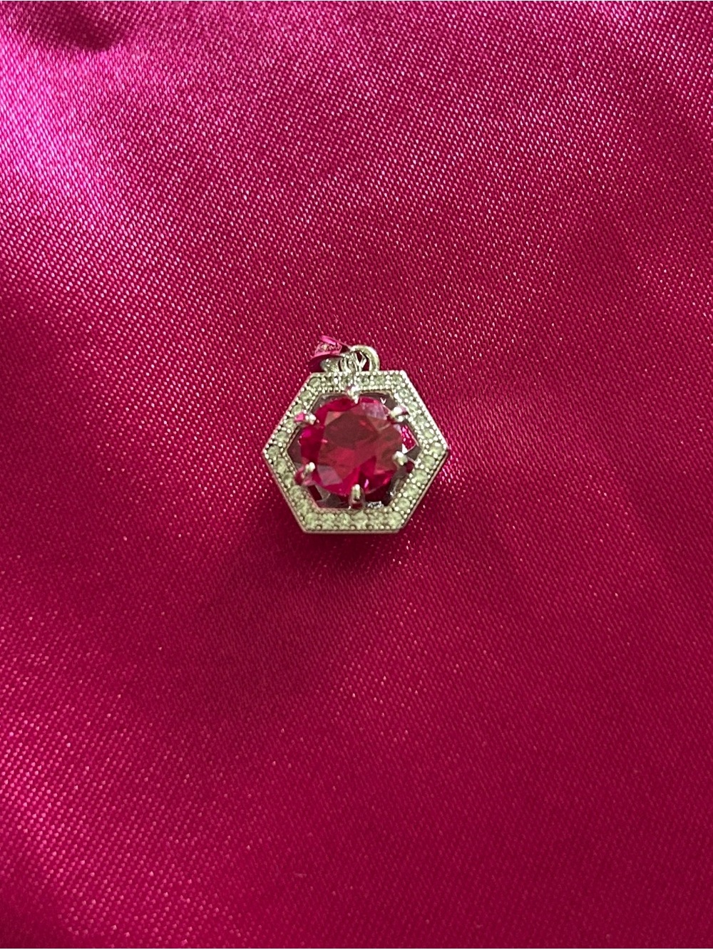 Silver Pendant with Red Crystal and Cubit Zirconia.
